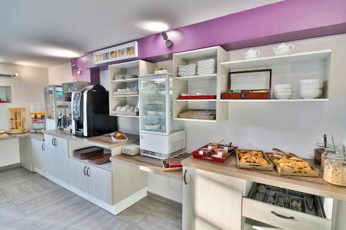 Hotel Le Coudon - Location and Accessibility