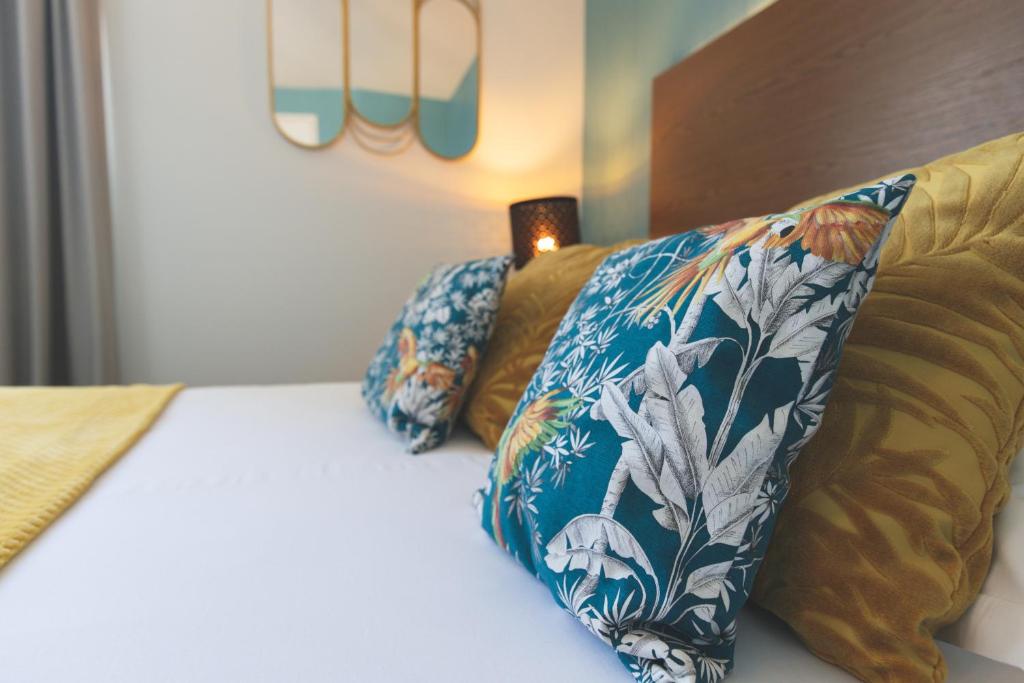 Hotel Les Coutainvillaises - Hotel Overview