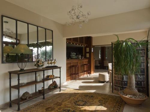 Hotel Les Oliviers - Location and Accessibility