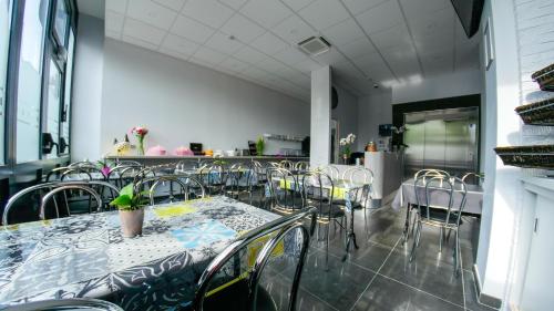 Hotel of the Tramway - Location and Accessibility