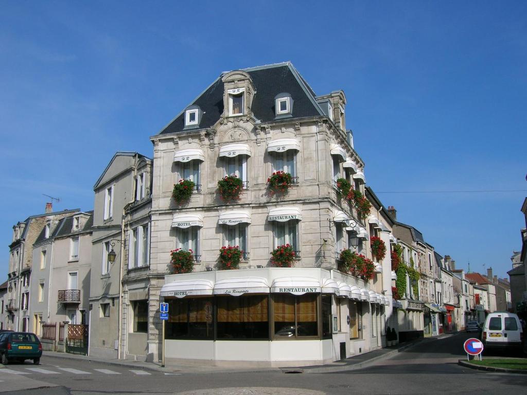 Hotel Restaurant Des Remparts - Overview of Hôtel Restaurant Des Remparts