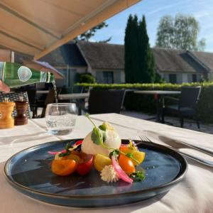 Hotel Restaurant Les Coquelicots, The Originals Relais - Overview of Hôtel Restaurant Les Coquelicots