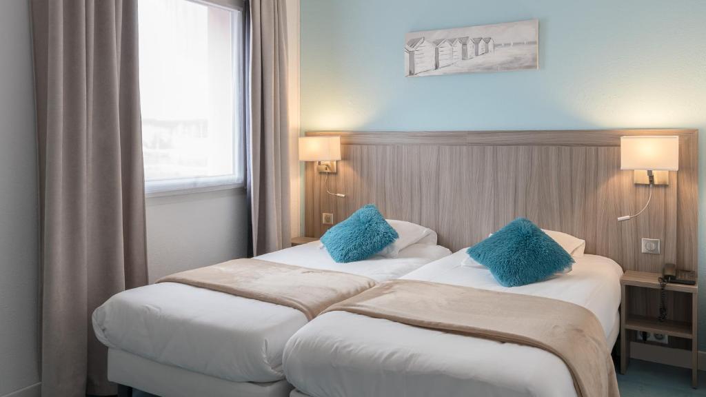 Hotel Restaurant LEvidence - Hotel Overview and Location