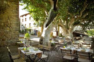Hotel Restaurant of the Two Rocks - Historical Charm of Hotel Restaurant Des Deux Rocs