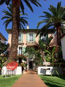Hotel Villa Rose - Location and Accessibility