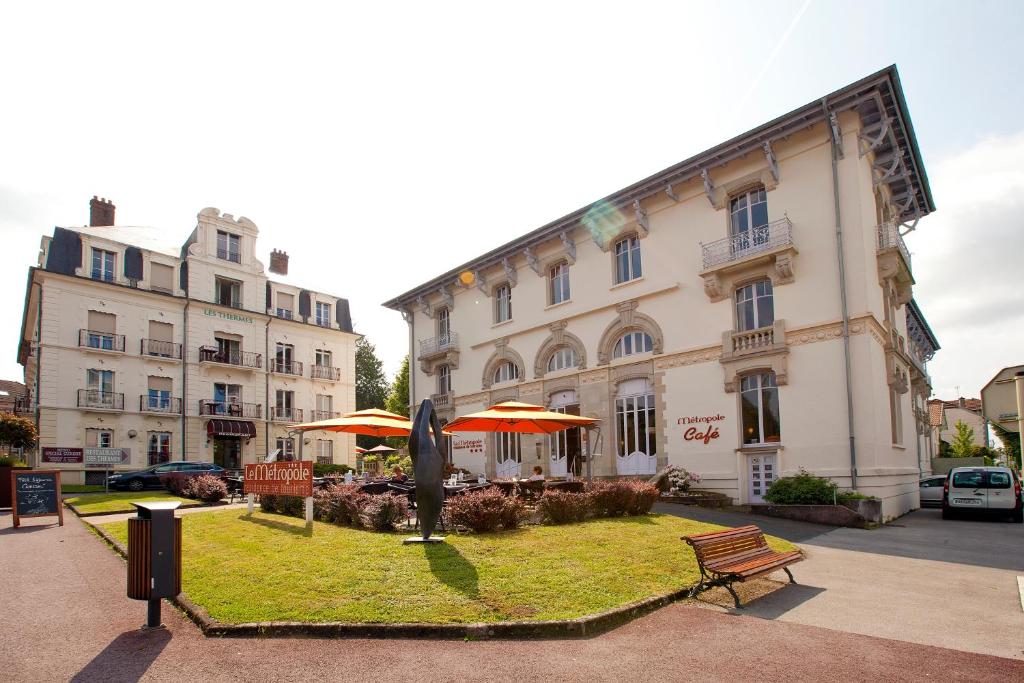 Hotels & Residences - The Metropole - Property Overview