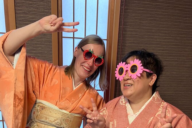 How to Wear a Kimono Lesson at West Side of Tokyo - Overview of the Kimono Lesson