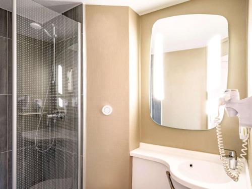 Ibis Creil Sur Oise - Hotel Overview