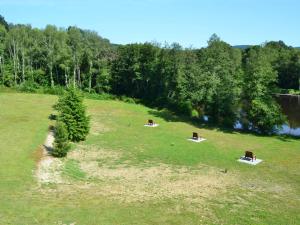 Ibis Egletons - Location and Accessibility