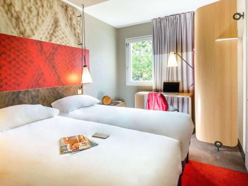 Ibis Saint-Omer Centre - Hotel Overview