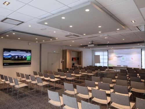 Ibis Styles Clermont-Ferrand République - Hotel Overview