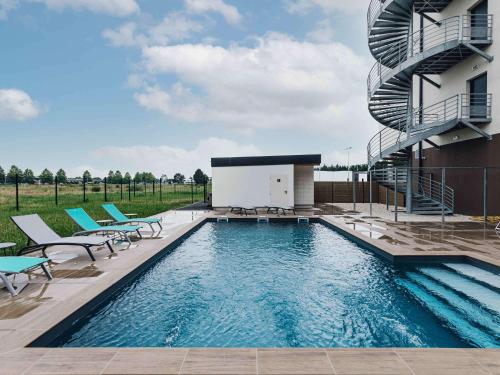 Ibis Styles Contres-Cheverny - Hotel Overview and Location