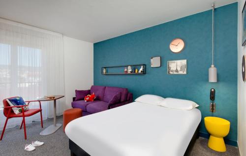 Ibis Styles Hotel Clermont-Ferrand Train Station - Location and Accessibility