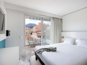 Ibis Styles Menton Centre - Hotel Overview and Location
