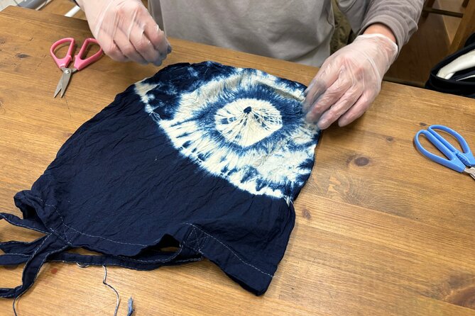 Japans Indigo Dyeing Experience – Bring Your Own Cloth to Dye