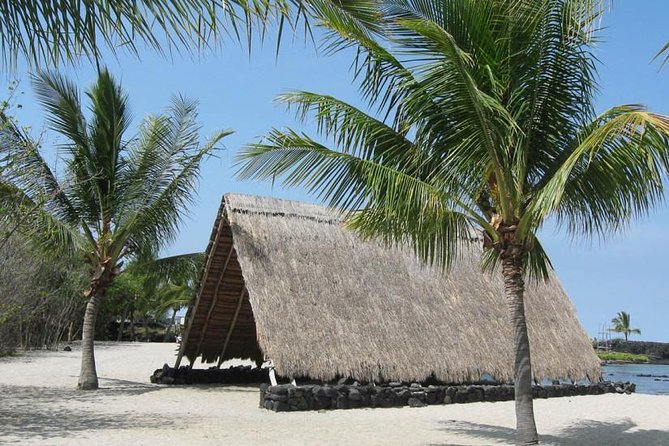 Kona Tour: Bee Farm, Kona Coffee, and National Historical Parks