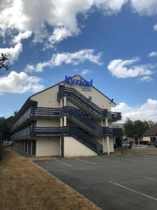 Kyriad Lille - Roncq - Hotel Overview and Location