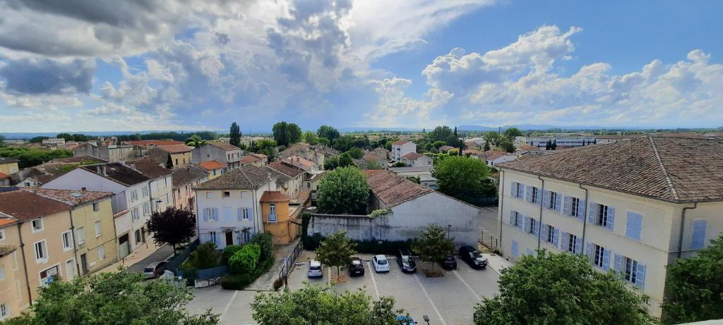 KYRIAD ORANGE City Center - HOTEL & RESTAURANT - the Art Gallery of the Princes - Provence Alpes Côte D'Azur - France - Near A7-A9 - Exit 21 - Châteauneuf-Du-Pape Avignon Bollene Nimes - Hotel Overview and Location