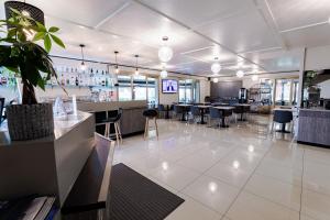 Kyriad Valenciennes Sud - Rouvignies - Hotel Overview and Location