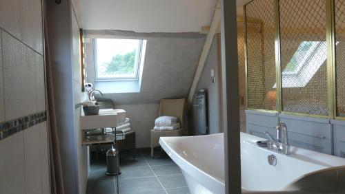 La Bastidie - Hotel Overview and Location