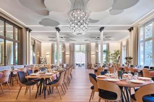 Le Grand Hôtel, The Originals Relais - Hotel Overview and Location