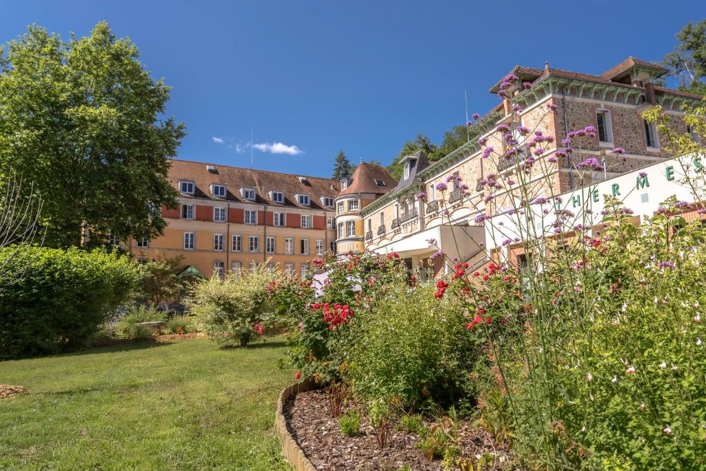 Le Grand Hôtel, The Originals Relais - Hotel Overview and Location