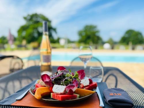 Le Noirlac - Location and Accessibility