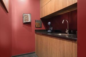 Legend Majestic Superb Love Room - Jacuzzi - Champagne - Romance - FREE Private Parking - Overview of the Legend Majestic Superbe Love Room