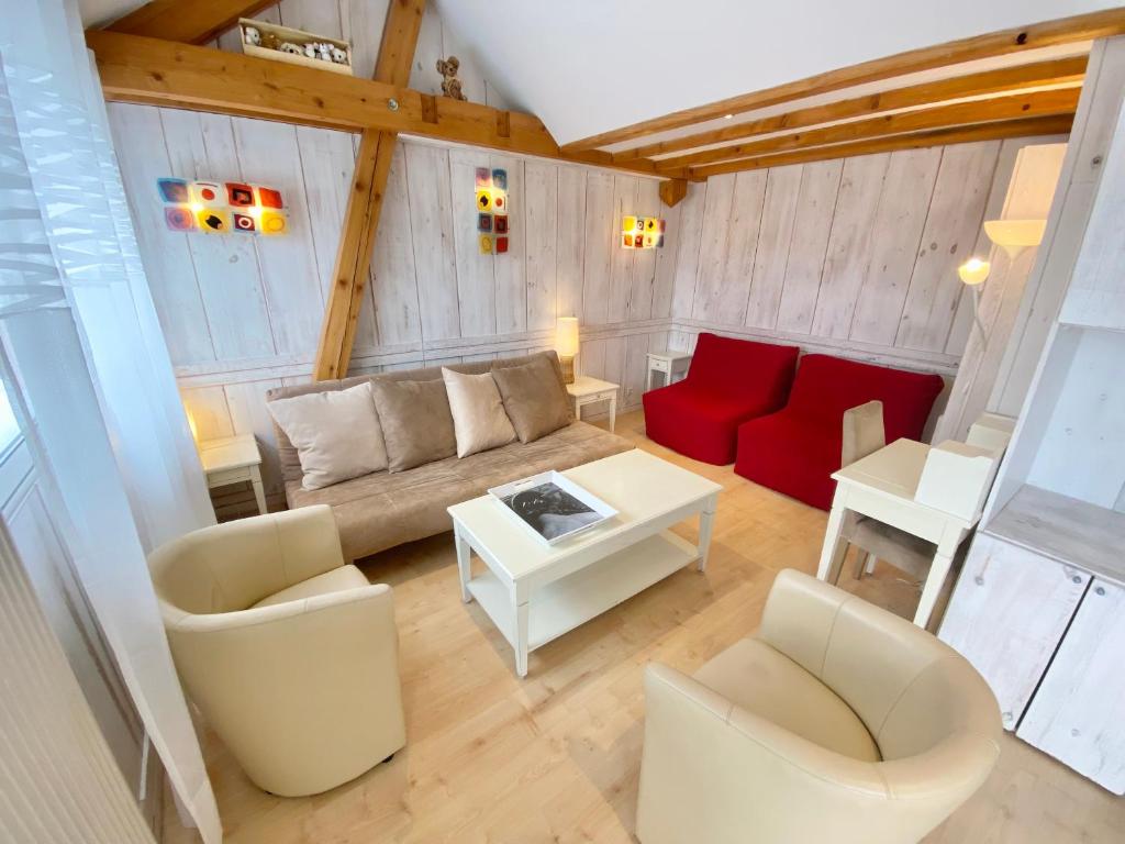 Linden Plaza Residence - Property Overview