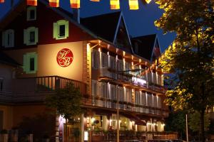 Logis Hotel Des Bains - Hotel Overview and Location