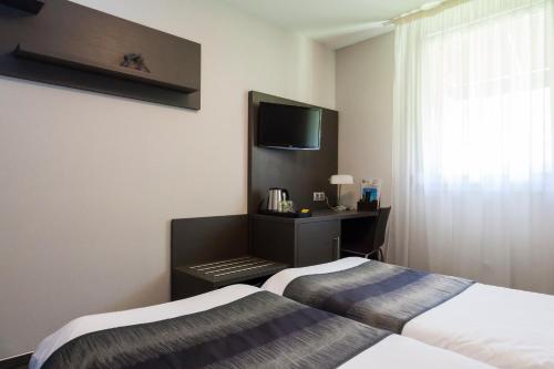 Logis Hôtel Le Mas De Jossyl - Location and Accessibility