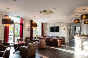 Logis - Hotel Restaurant La Sapinière - Overview of Logis - Hotel Restaurant La Sapinière