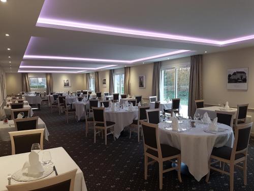 Logis Hotel Restaurant of the Abbey - Location and Accessibility