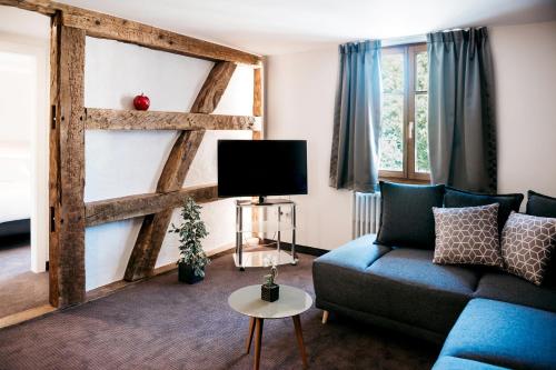 Logis Hotel Restaurant The Red Lion - Overview of Logis Hôtel Restaurant Au Lion Rouge