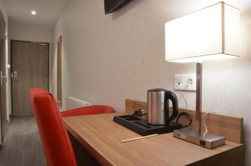 Logis Hôtel - The Room of Amiens - Overview of Logis Hôtel - La Chambre Damiens