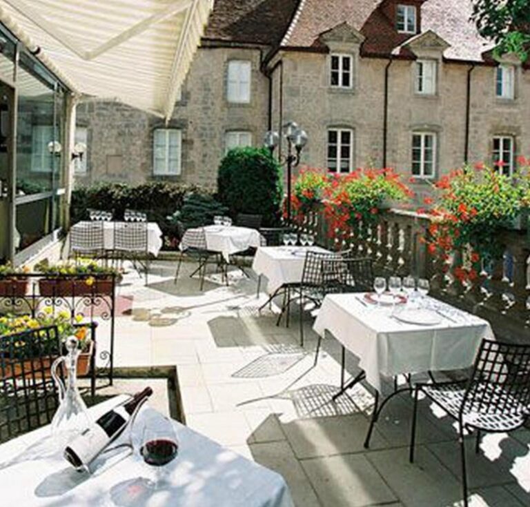 Logis Hotel The White Horse Review