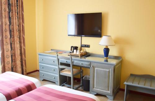 Logis Le Saint Nicolas - Location and Accessibility