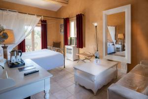 Mas De La Senancole - Overview of Mas De La Senancole