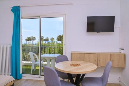 MOTEL ASCOT - Hotel & Apartments - Property Overview and Location