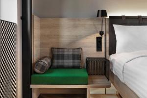 Moxy Lille City - Amenities