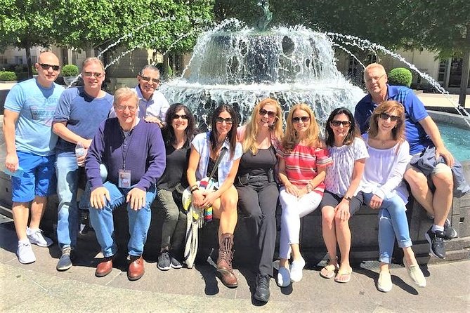 Nashvilles Famous Footsteps Guided Walking Tour