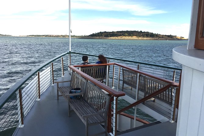 New England Fall Foliage Lunch Cruise in Boston Harbor