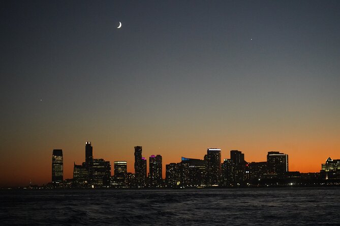 New York City 90-Minute Cruise: Lady Liberty, Bridges and Skyline