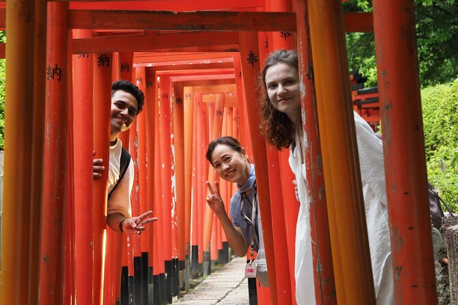 Nezu Shrine and Yanaka: Afternoon Downtown Walking Tour