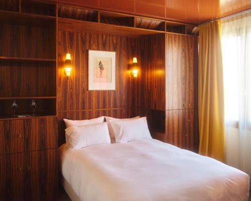 Present Hotel - Overview of Hôtel Présent