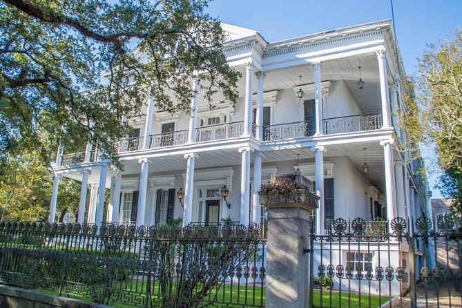 Private Garden District Walking Tour With Lafayette Cemetery No 1