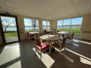 Relais Les Rives Du Lac - Property Overview and Location