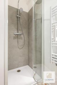 Residence Poterne - Property Overview and Location