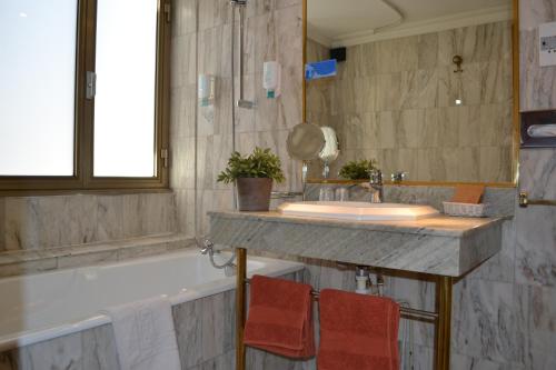 Saint Ferréol - Hotel Overview