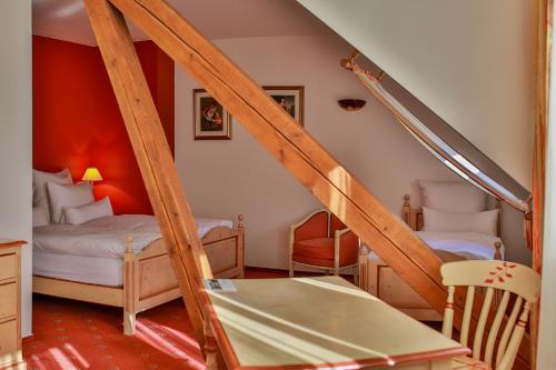 Saint-Hubert Hotel - Hotel Overview